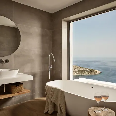 Kyanos Villa *